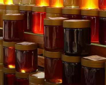 Raw Honey vs. Regular Honey vs. Manuka Honey